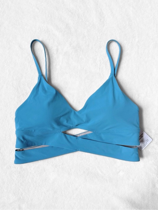 lululemon athletica Other - NWT Lululemon V-Neck Crossover Underband Bra – Marlin – Size 6